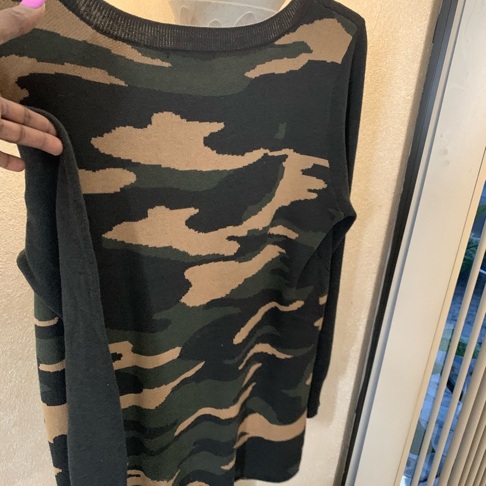 Beautiful Camo sweater from New York and company